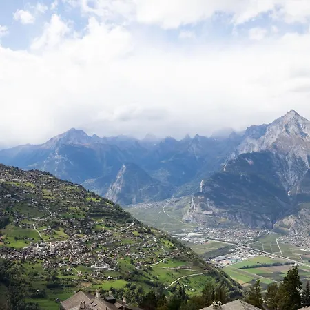 3-bedroom In Luxury tent Veysonnaz